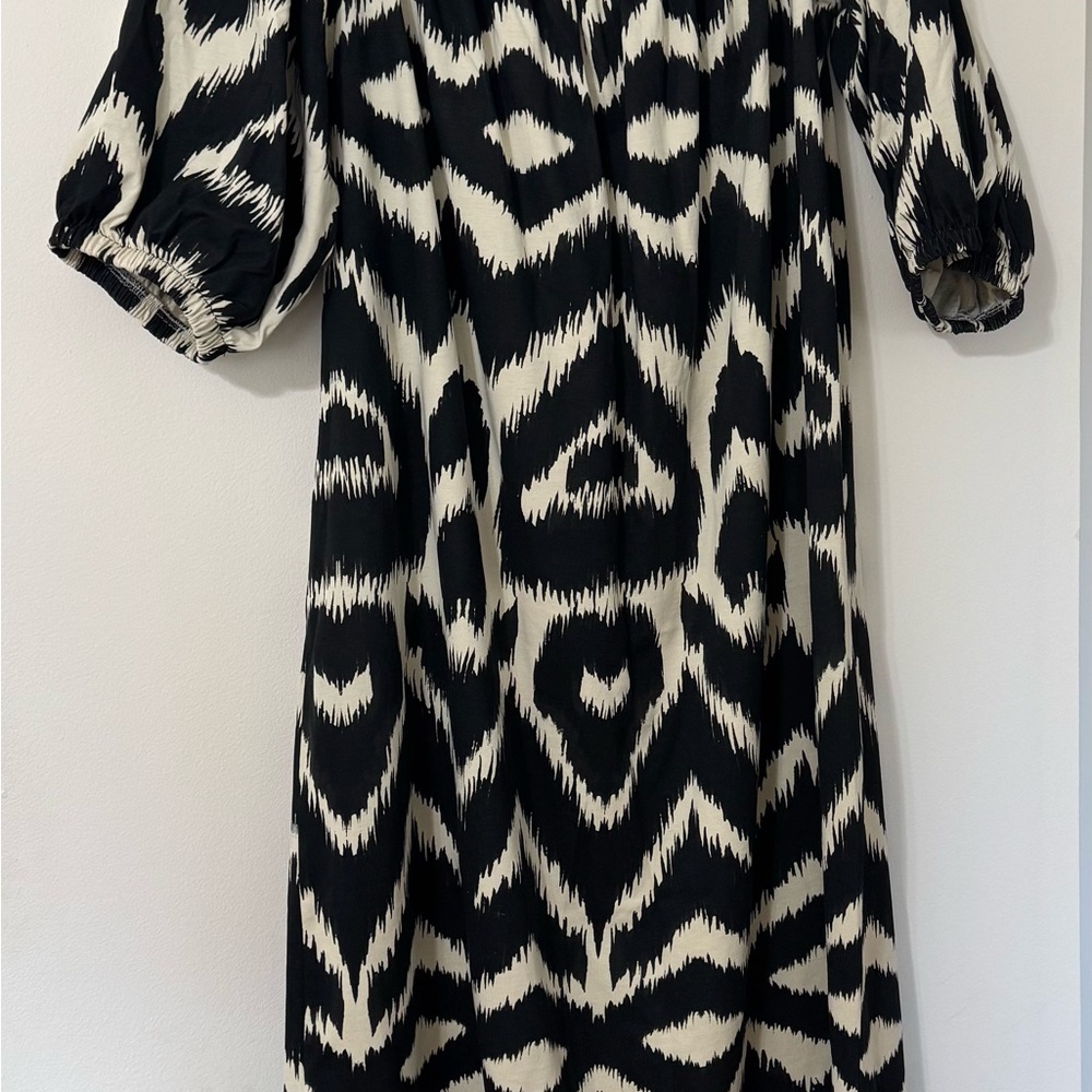 H&M Black and Cream Patterned Off the Shoulder Dress